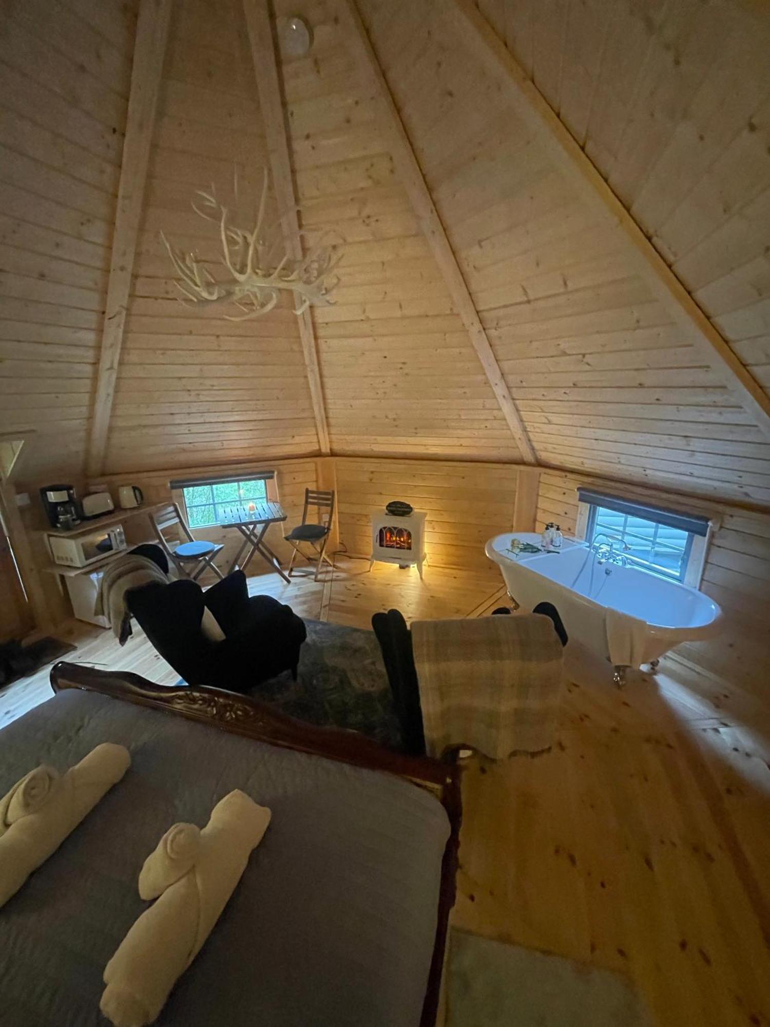Aos Si Lodges Баллачулиш Экстерьер фото