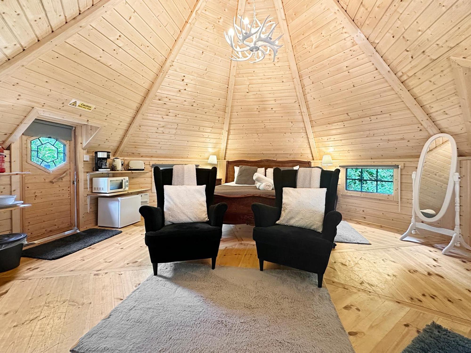 Aos Si Lodges Баллачулиш Экстерьер фото