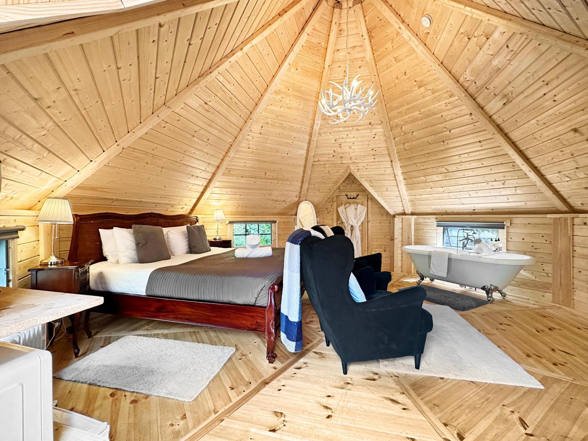 Aos Si Lodges Баллачулиш Экстерьер фото